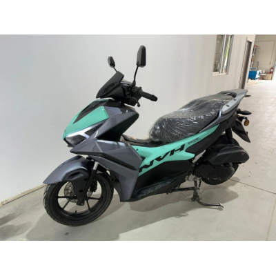 Scuter Breckner NVH gri-turcoaz 125CC CU PERMIS pe benzina CIV inclus Scuter Breckner NVH gri-turcoaz 125CC CU PERMIS pe benzina CIV inclus