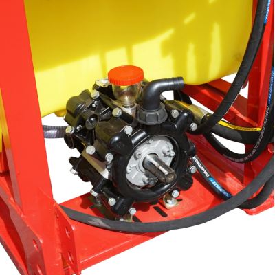 Erbicidator cu bazin 400L si brat 12m, 35CP cu 25 diuze triple
