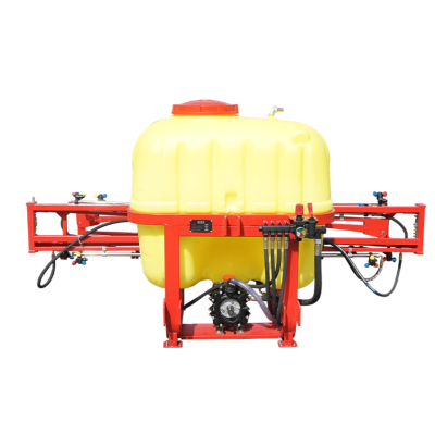 Erbicidator cu bazin 600L si brat 12m, cu 25 diuze triple