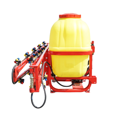 Erbicidator cu bazin 600L si brat 12m, cu 25 diuze triple