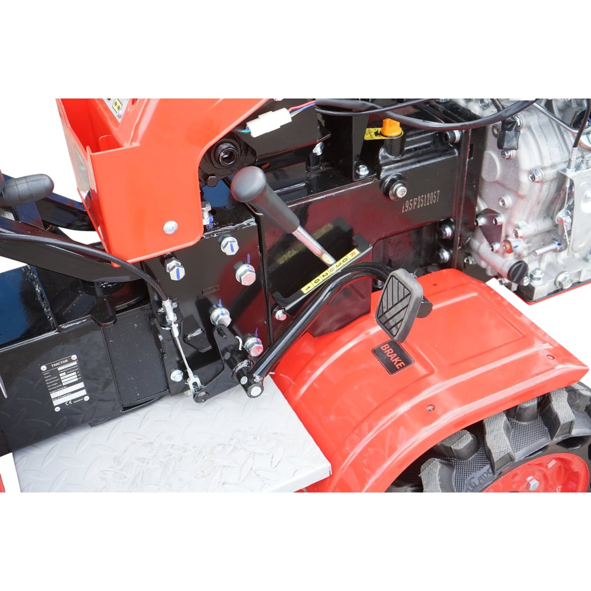 Mini tractor 4x4 diesel 17CP, 531cc, 3+1 viteze, 2 cutii de viteze, pornire electrica/manuala, latime lucru 1050mm cu freza, rarita, roti metalice, picior sprijin