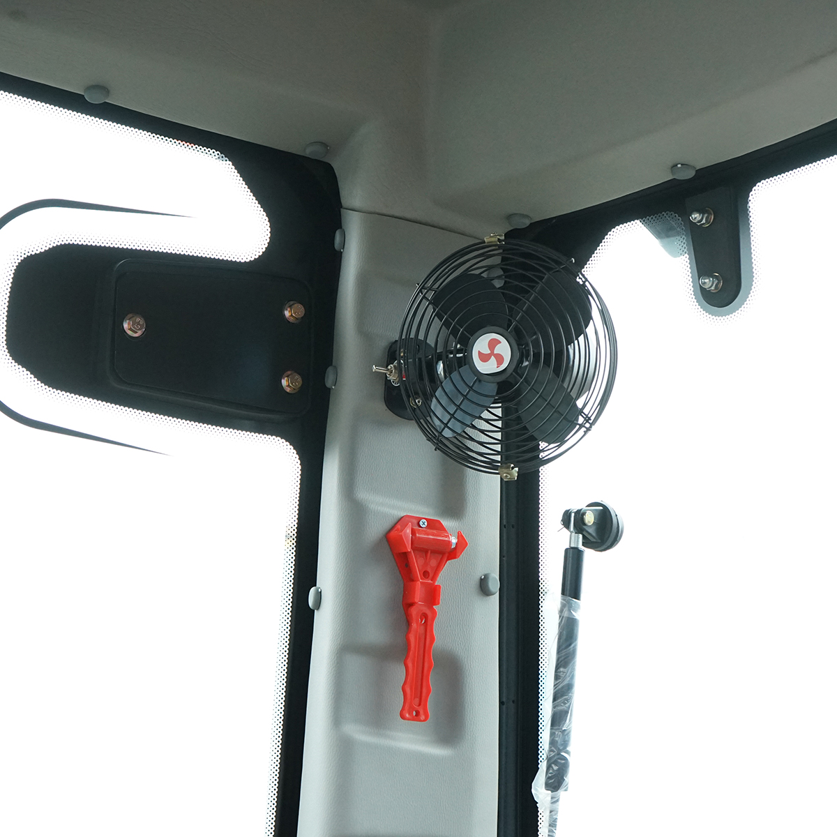Tractor 60CP 4x4 cu cabina, motor YTO diesel, camere video KONIG 604