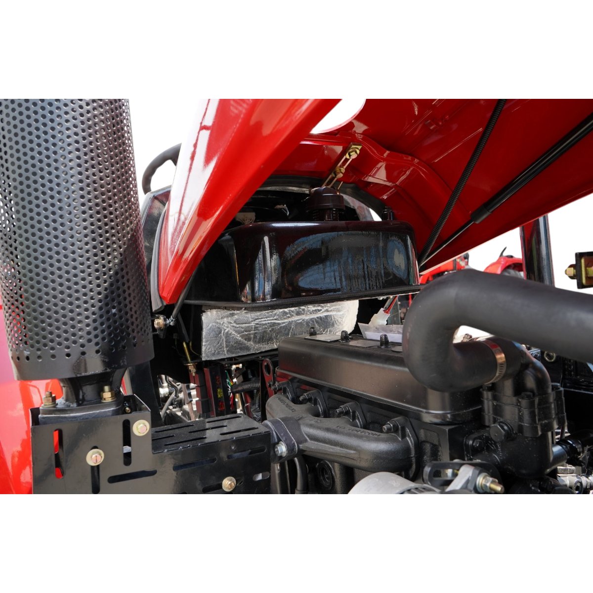 Tractor 35CP 4x4 cu semicabina, motor YTO diesel KONIG TRAKTOREN 354