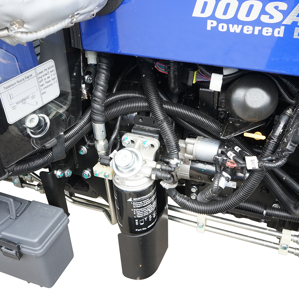 Tractor 50HP 4x4 cu cabina inmatriculabil, aer conditionat, motor Hyundai turbo diesel DM01 LOVOL M504