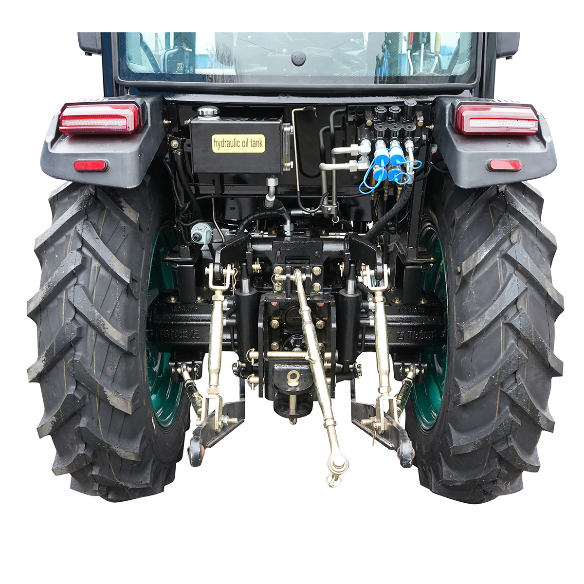 Tractor 60CP 4x4 cu cabina, motor YTO diesel, camere video KONIG 604